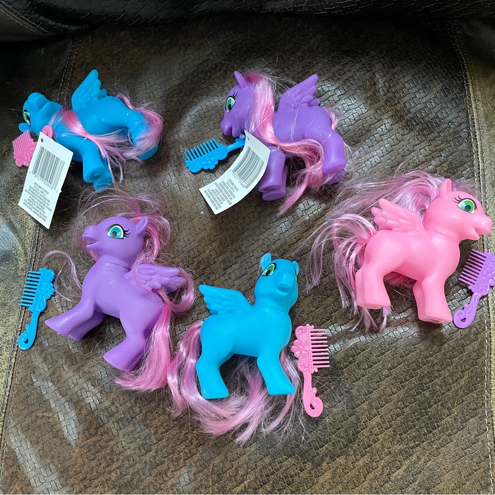 Kids Greenbrier Lot of 5 Pony with comb accessory